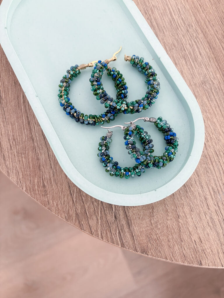 boucles creoles perles enroulee bleu vert tendance