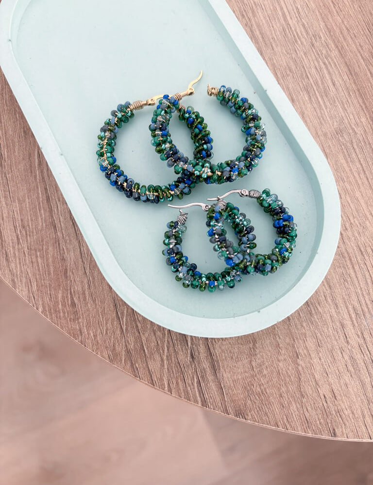 boucles creoles perles enroulee bleu vert tendance