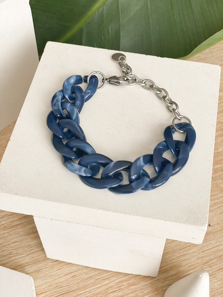 bracelet grosses mailles plastiques bleu tendance